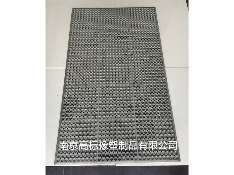 多孔橡膠墊